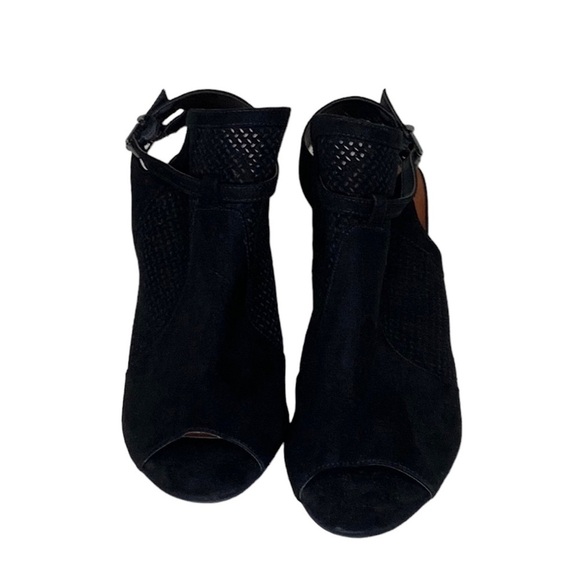 Mia, black suede peep toe block heel, 9M - Picture 2 of 9